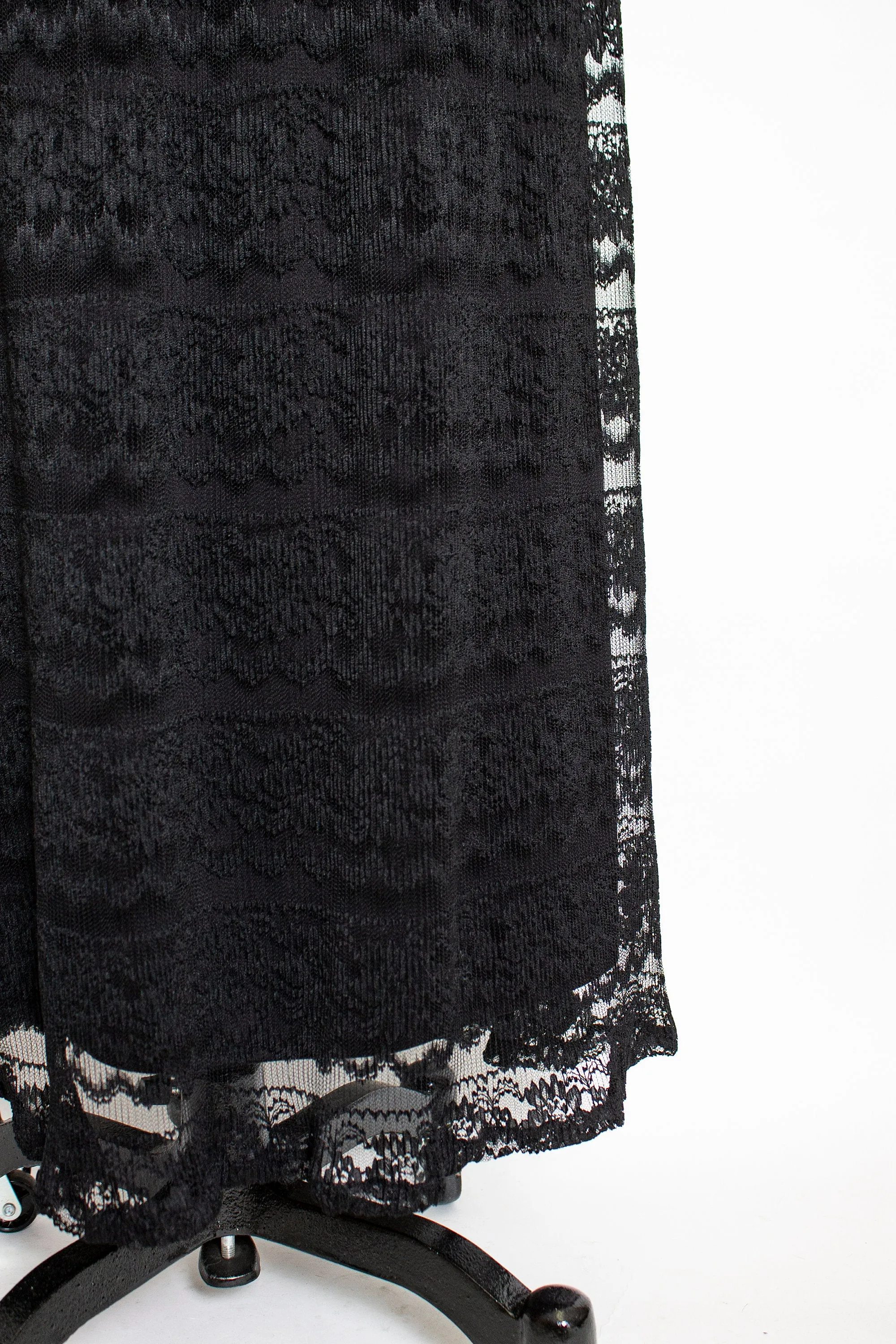 1980s VICTOR COSTA Skirt Black Lace Full Small