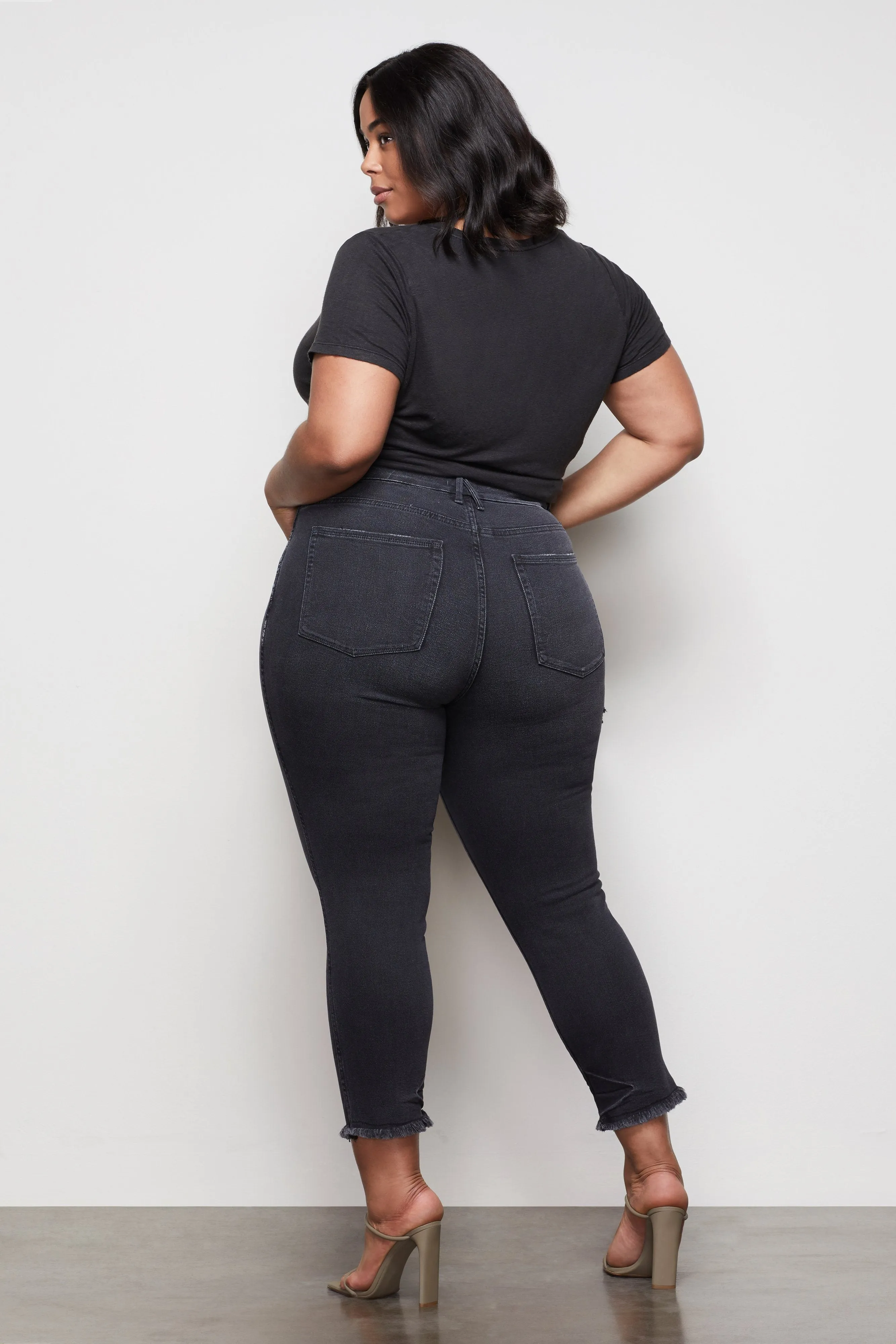 GOOD CURVE SKINNY | BLACK085