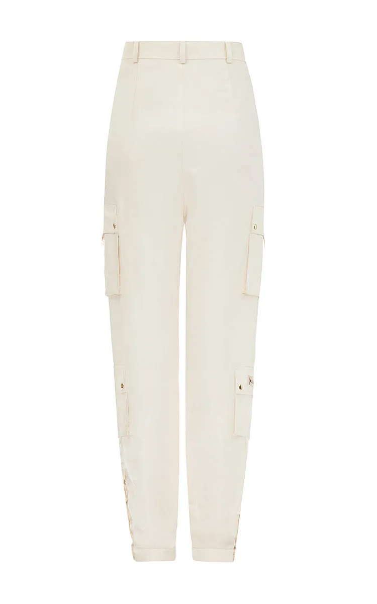 Milk pants with patch pockets